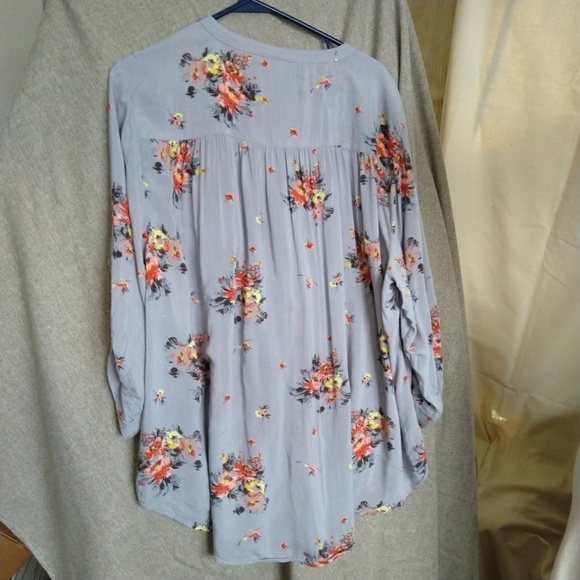 Torrid Floral Blouse Size 3 - Picture 5 of 8